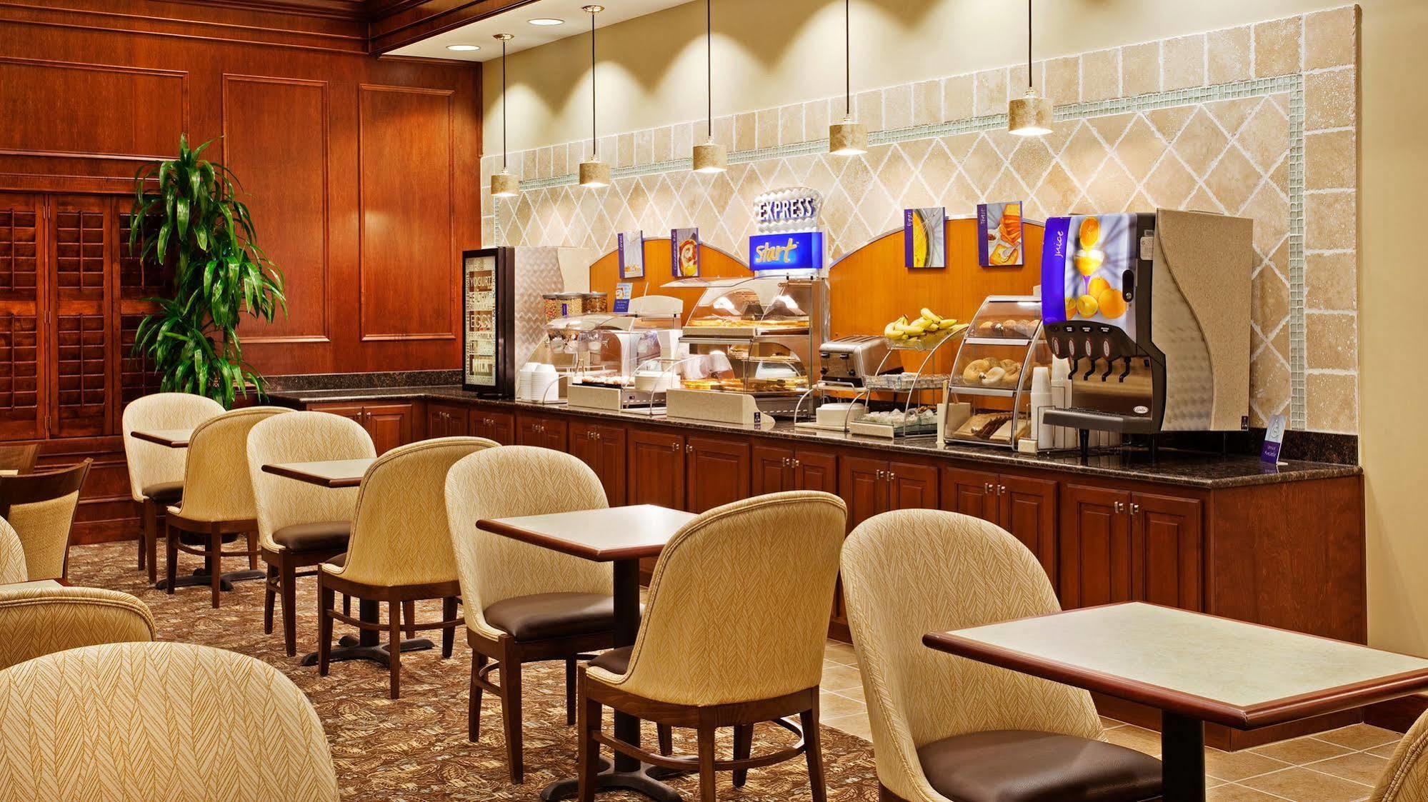 Holiday Inn Express Hotel & Suites Mount Pleasant - Charleston By Ihg Exterior foto
